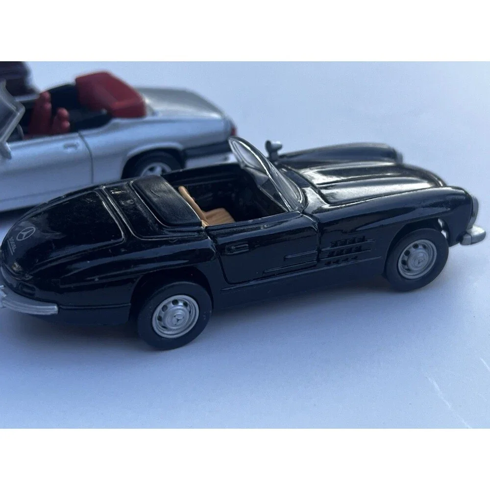 Motor Max Mercedes 300 SL Roadster 1957 1:43 Diecast Black Convertible No Box
